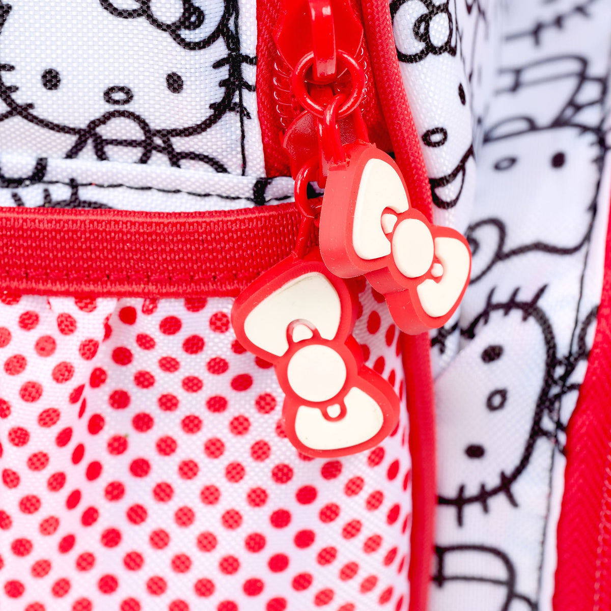 hello-kitty-classic-backpack-cooler-k4 00027925-Z.jpg