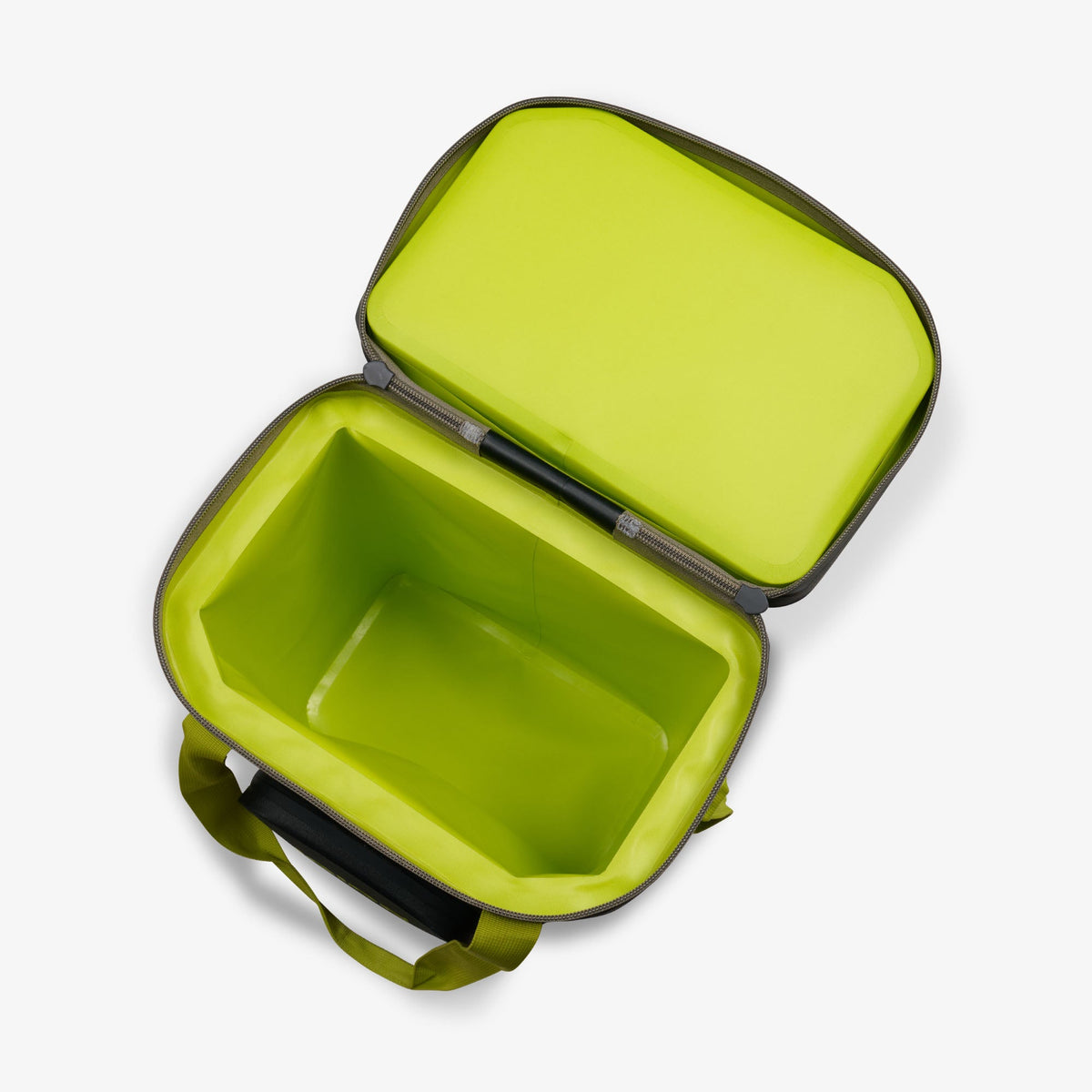 trailmate-32-can-backpack-y1 00066774-O2.jpg