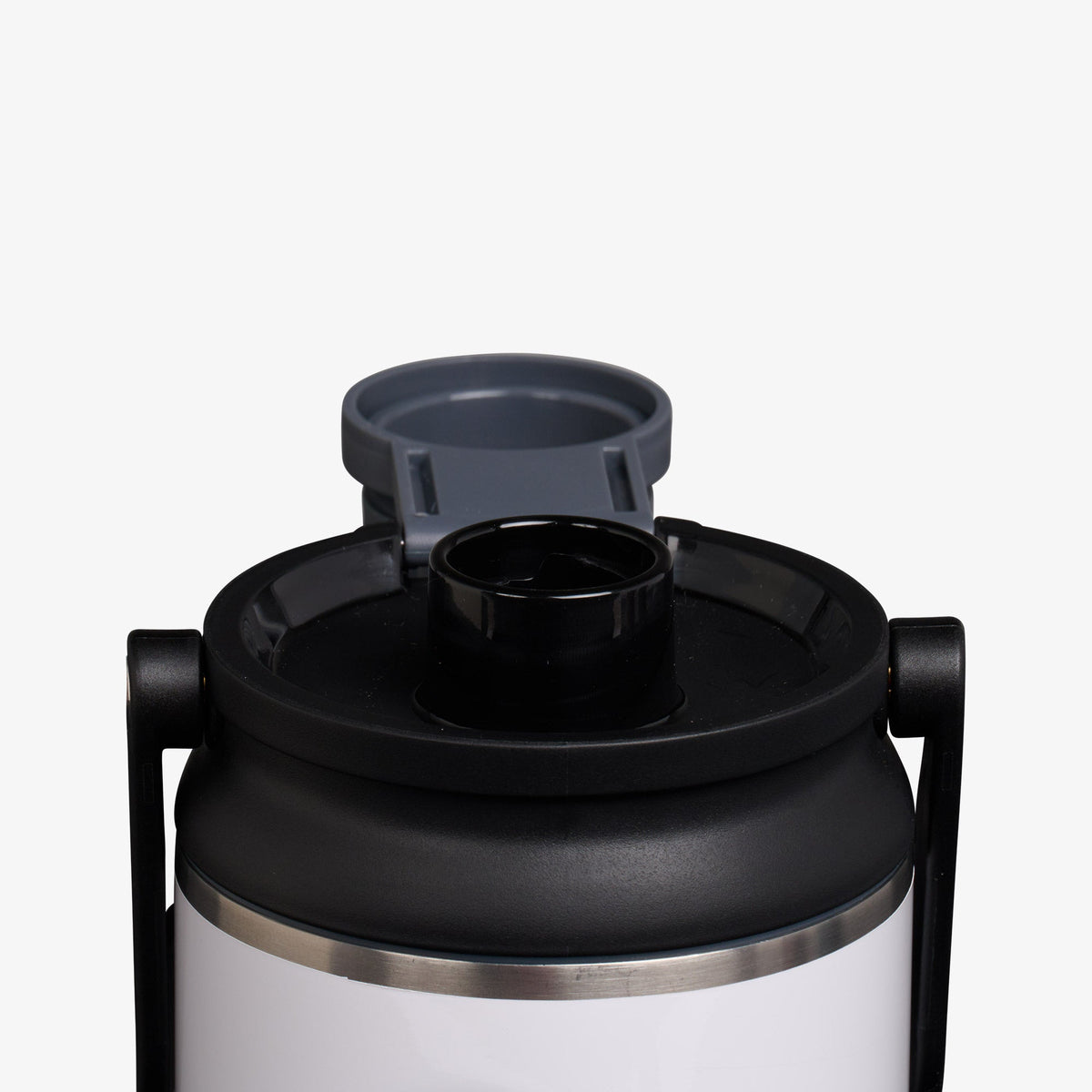 36-oz-twist-n-chug-bottle-u6 00071089-L1.jpg